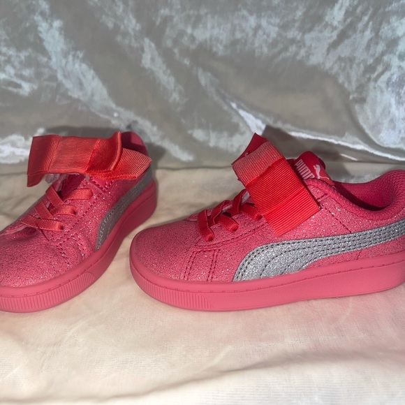 Toddler shoes size 6 and 7 very good conditions per free smoke free home - Picture 7 of 16